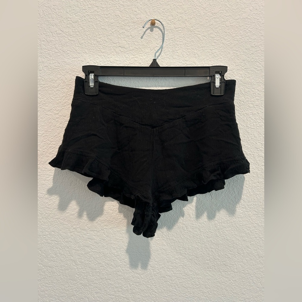 Brandy Melville Black High Waist ruffle flowy Shorts